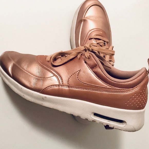 nike thea rose